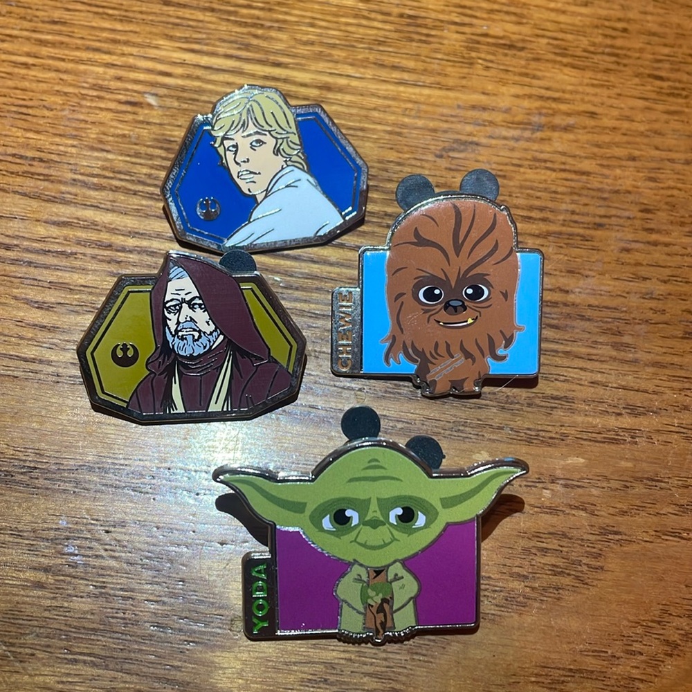 Disney Star Wars Trading Pins (set of 4)